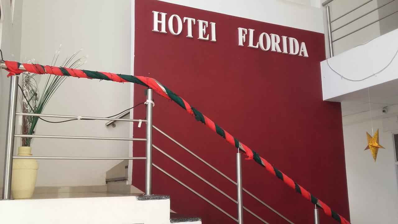 Hotel Florida Saladas Bagian luar foto