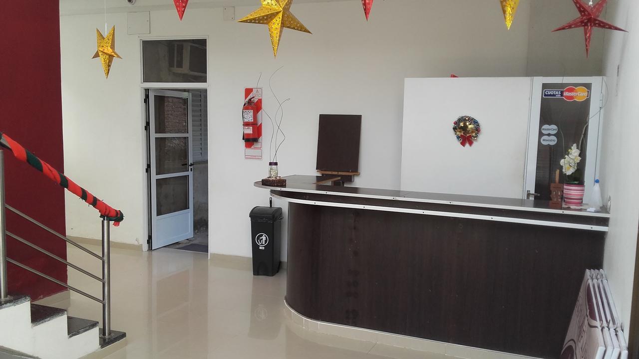 Hotel Florida Saladas Bagian luar foto