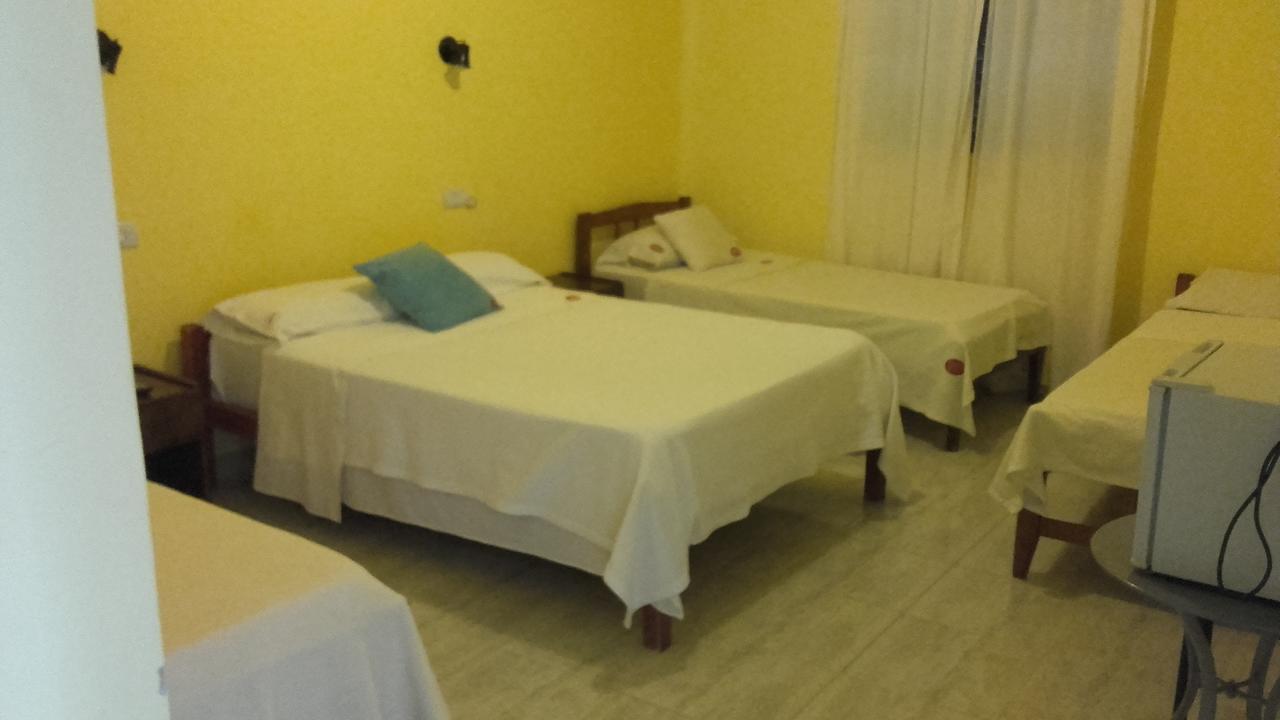 Hotel Florida Saladas Bagian luar foto
